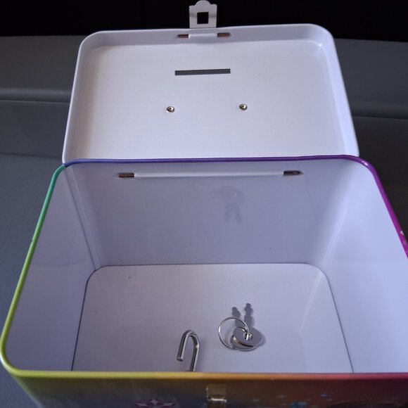 Frozen Saving Box With Lock & Key - Pink - Picture 9 of 9